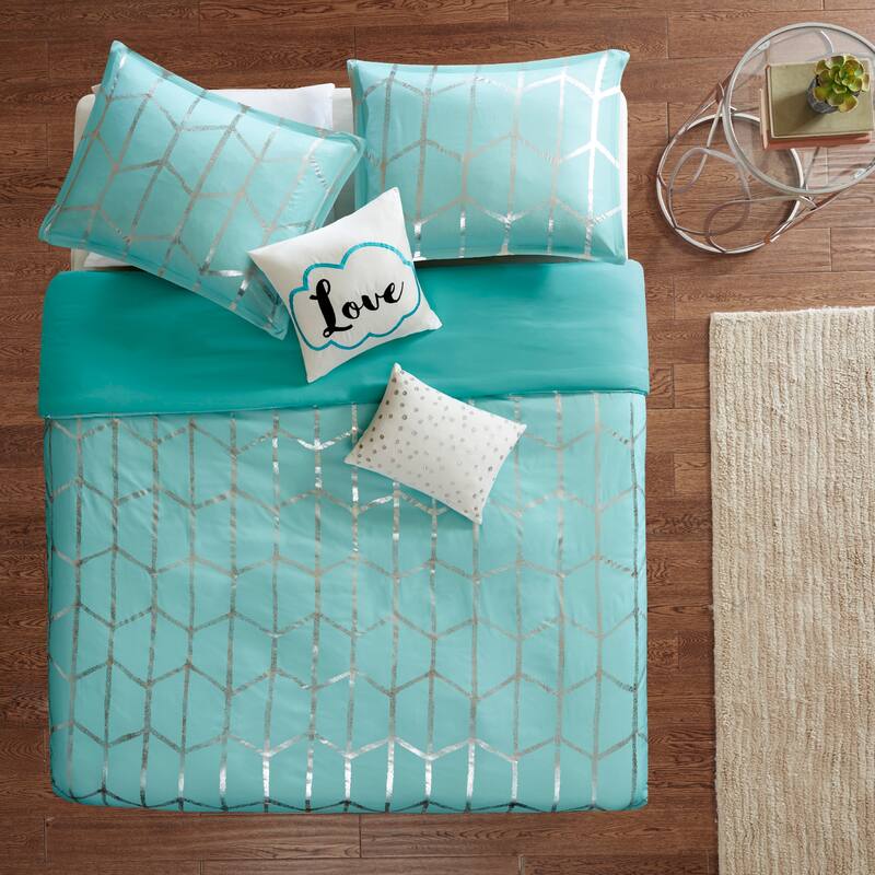 Intelligent Design Khloe Metallic Printed Duvet Cover Set
