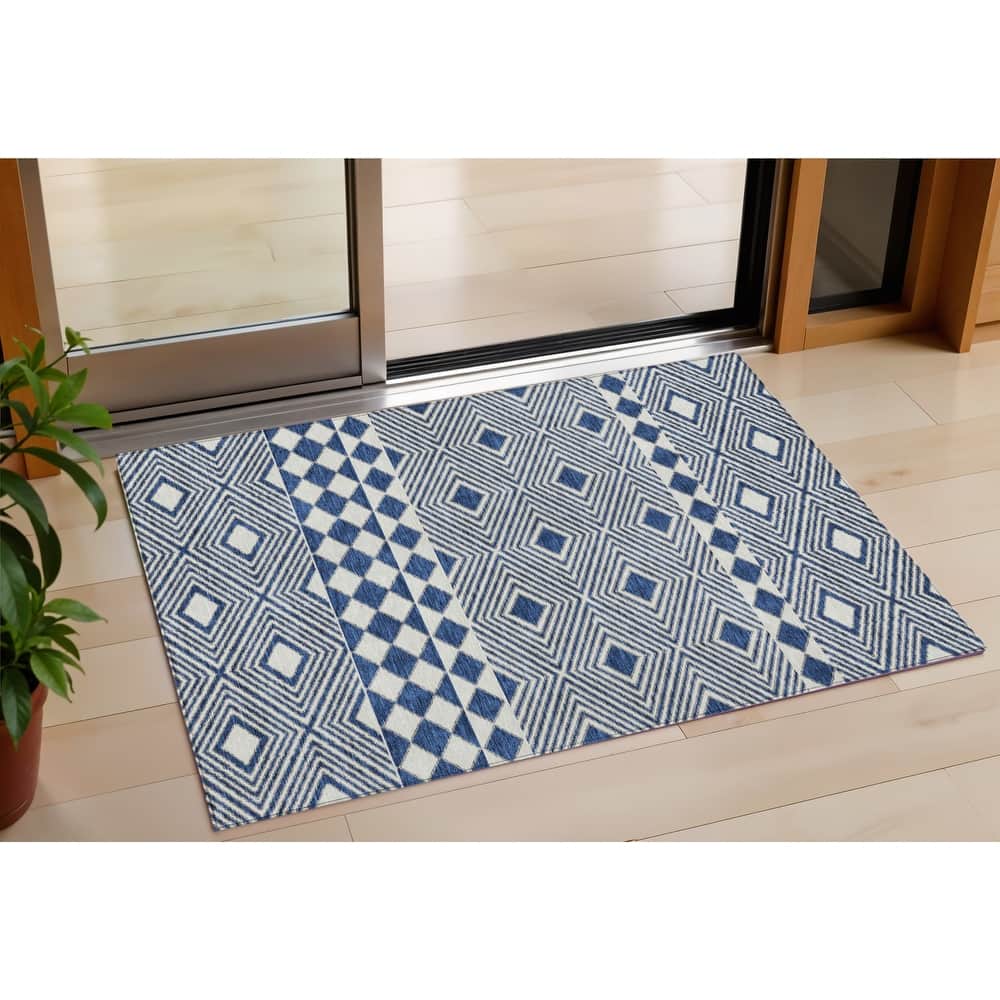 HomeRoots Geometric Transitional Rectangle Outdoor Rug