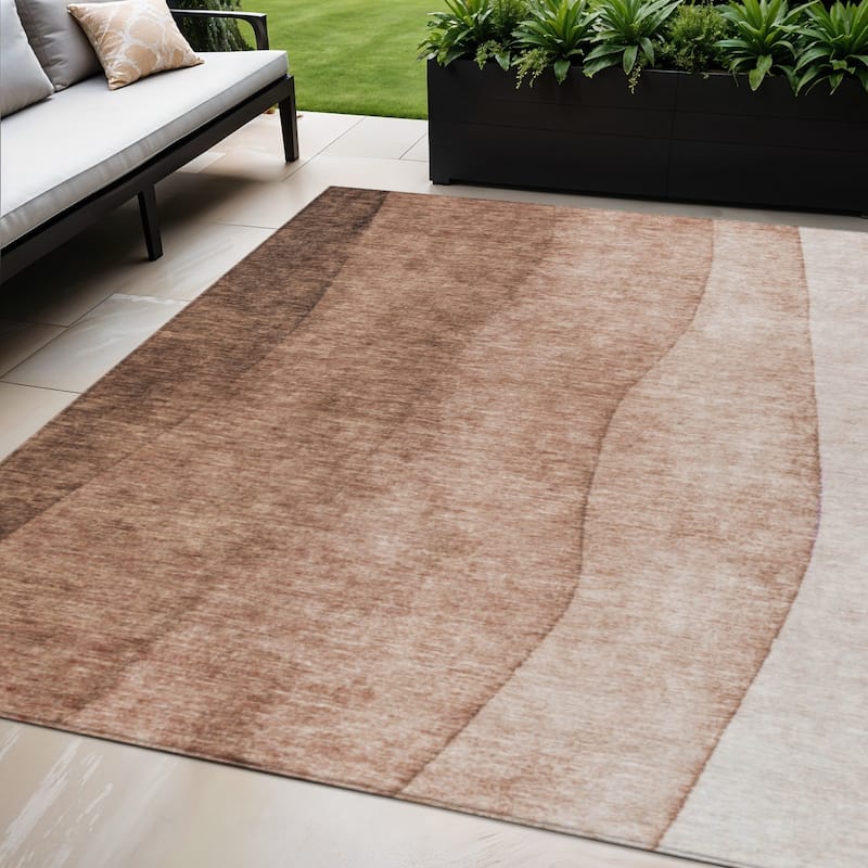 HomeRoots Ombre Transitional Rectangle Outdoor Rug - 5' X 8'