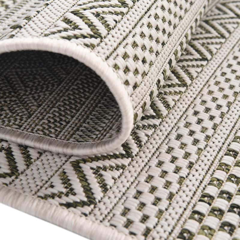 Outdoor Laaset Collection Area Rug
