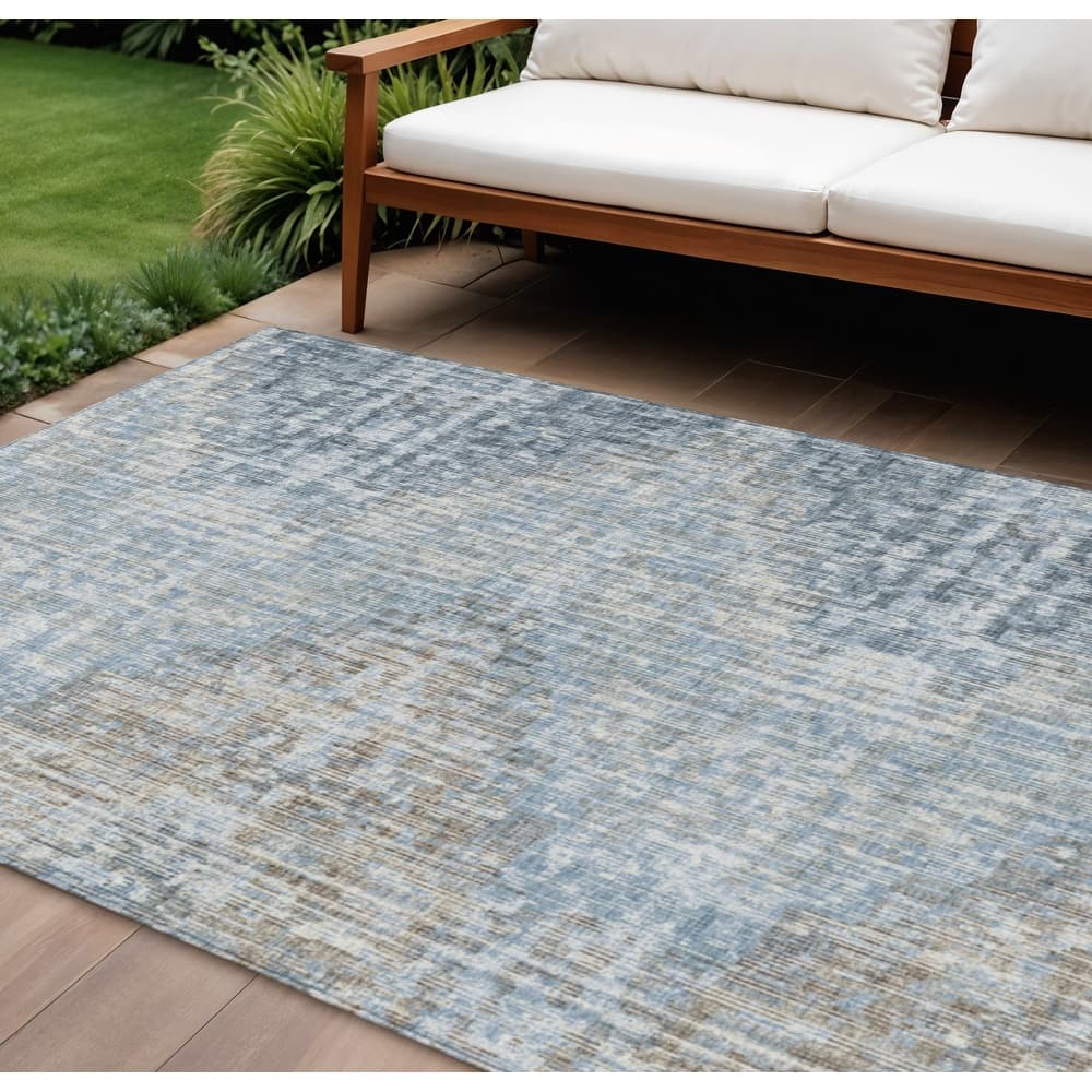 HomeRoots Geometric Transitional Rectangle Outdoor Rug