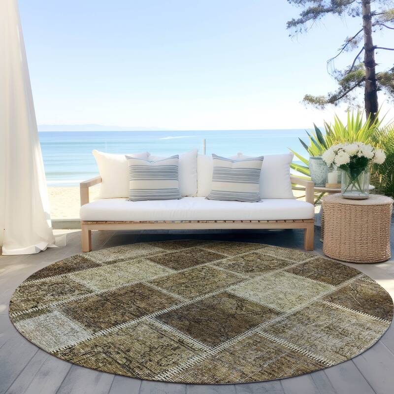 Machine Washable Indoor/ Outdoor Chantille Traditional Patchwork Rug - Brown - 8' x 8'