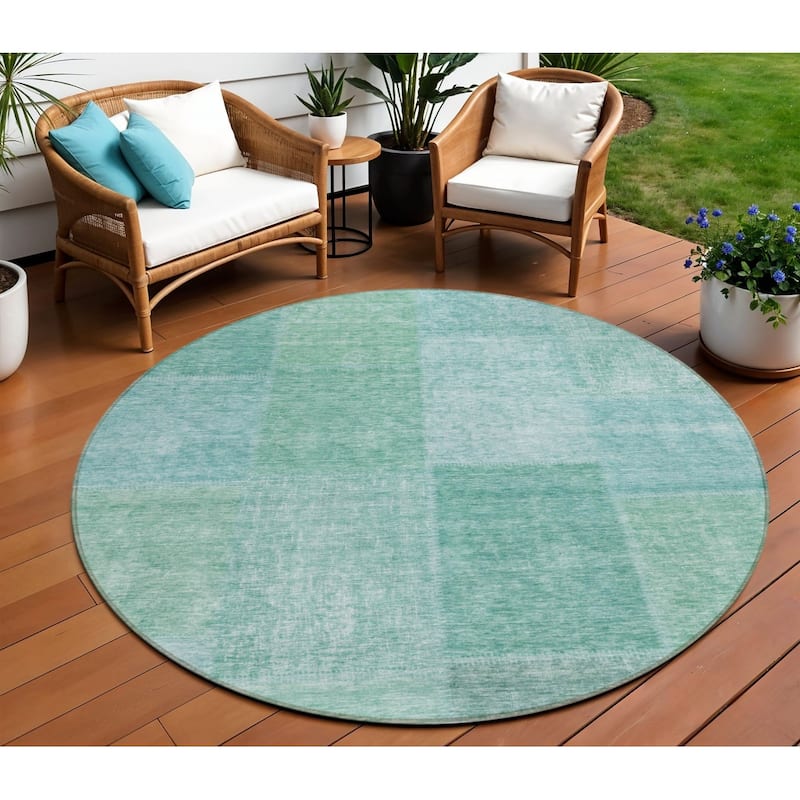 HomeRoots Patchwork Transitional Rectangle Outdoor Rug - 8' Round
