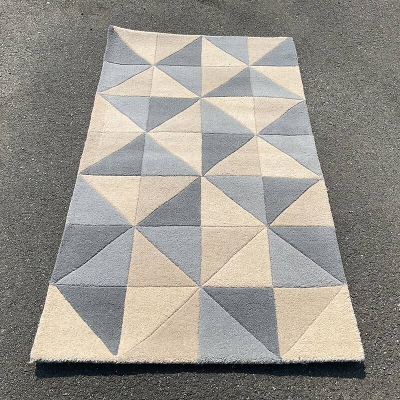 HERAT ORIENTAL Hand-tufted Geometric Panel Design Wool Rug Collection - 2'8" x 4'10"