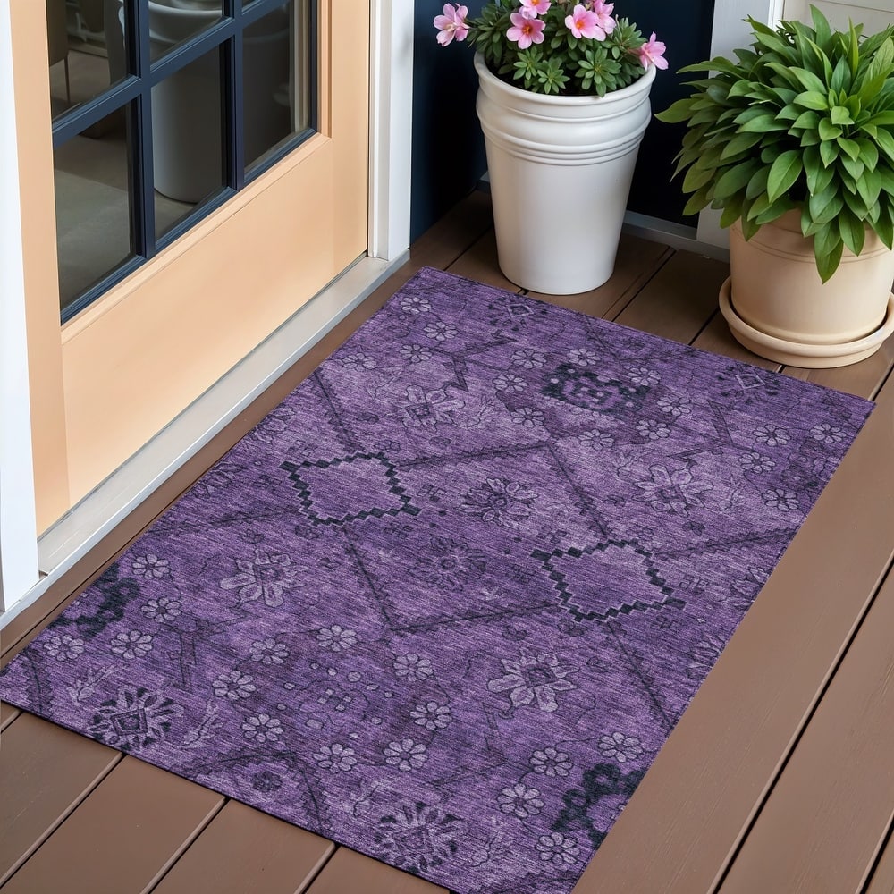 HomeRoots Floral Transitional Rectangle Outdoor Rug