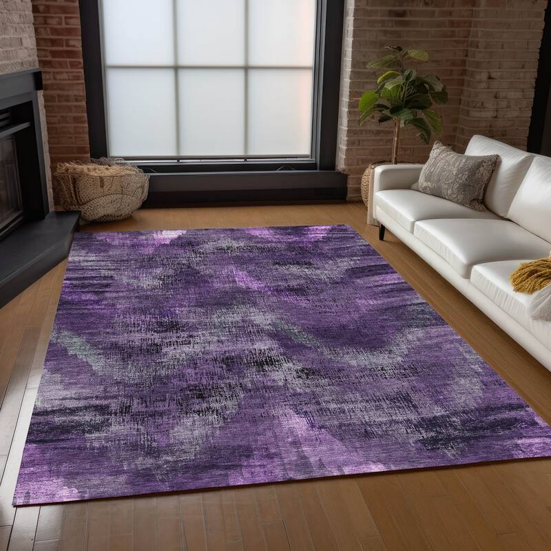Machine Washable Indoor/ Outdoor Chantille Distressed Chevron Rug