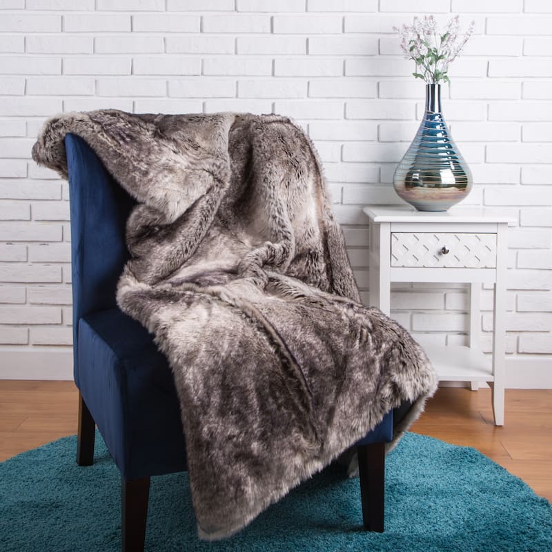 Glitzhome 50"W 60" Luxurious Faux Fur Xmas Throw Blanket