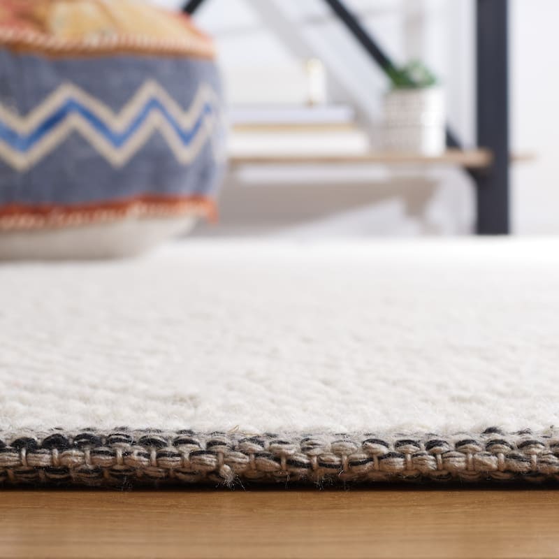 SAFAVIEH Handmade Natura Palmerina Wool Area Rug