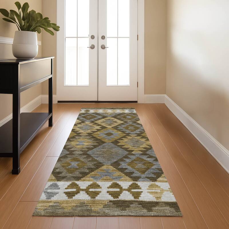 Premium Washable Super Soft Traditional Global Mayfield Rug - Brown - 2'3" x 7'6"