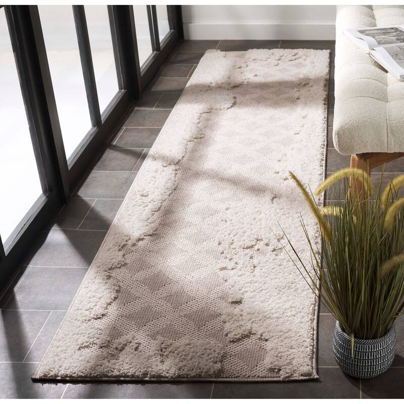 SAFAVIEH Trends Svetlana Scandinavian Geometric Rug
