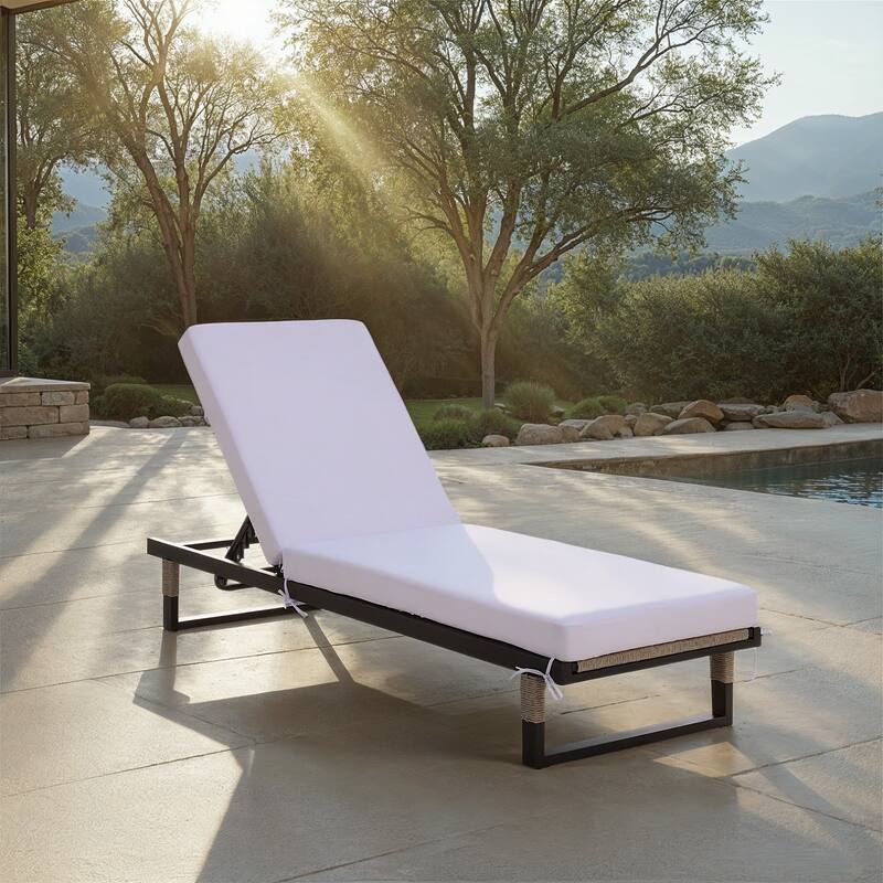 SAFAVIEH Outdoor Living Arman Lounger with Cushion - 79"W x 26"D x 15"H