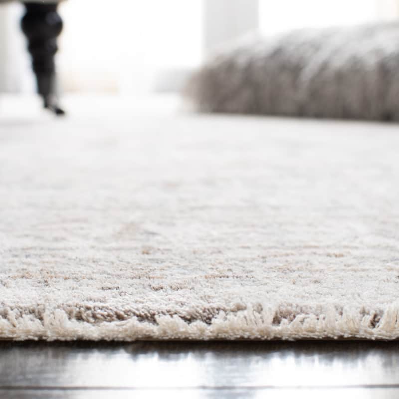 SAFAVIEH Moon Dust Rafaela Transitional Oriental Rug-