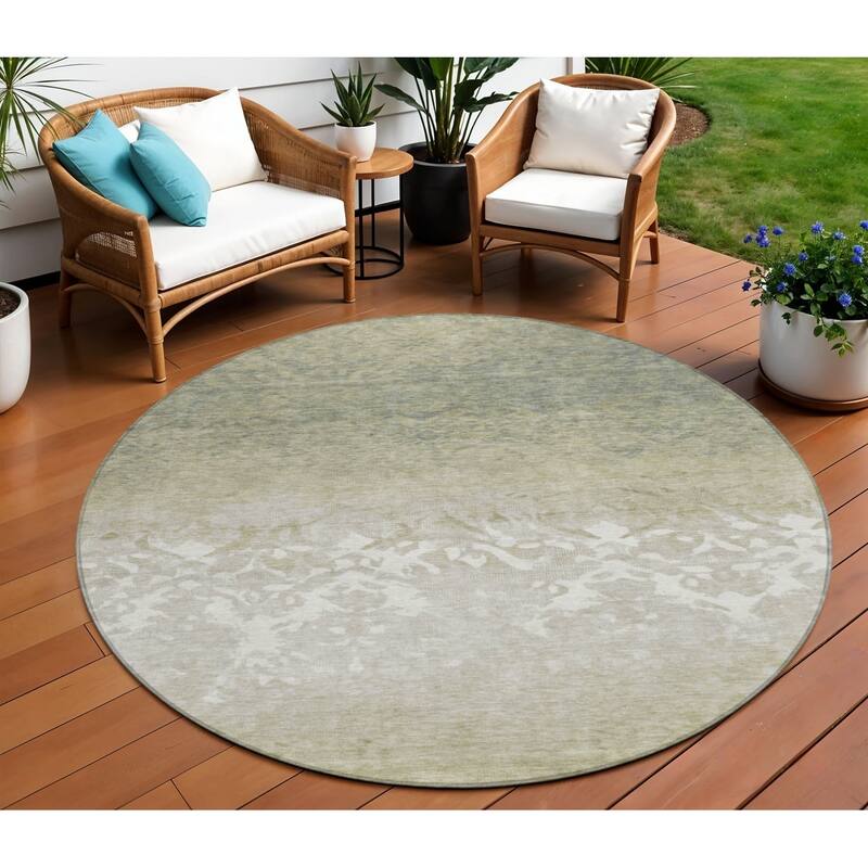 HomeRoots Damask Transitional Rectangle Outdoor Rug - 8' Round