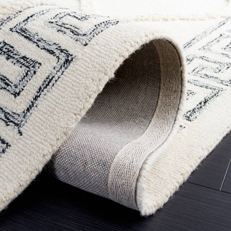 SAFAVIEH Handmade Casablanca Haven Wool Rug