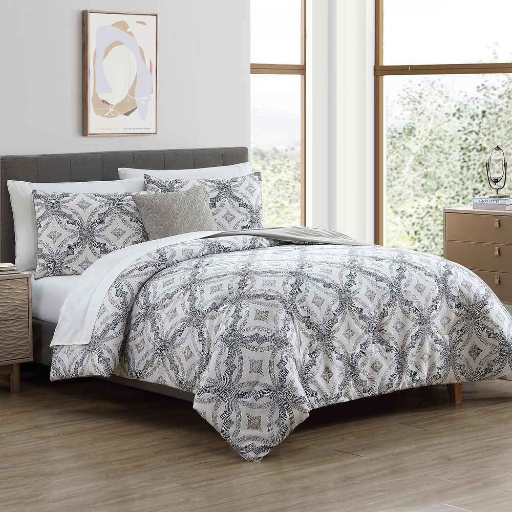 Modern Threads Le Port 6-piece Reversible Quilt Set - On Sale - Bed Bath &  Beyond - 9775615