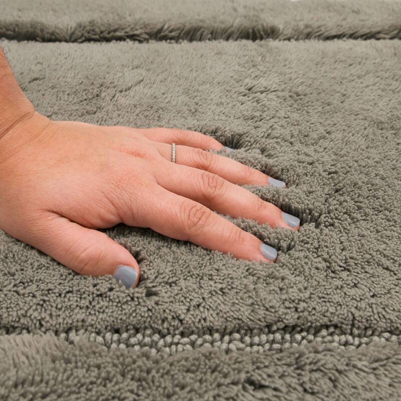 Mohawk Home Regency Bath Rug
