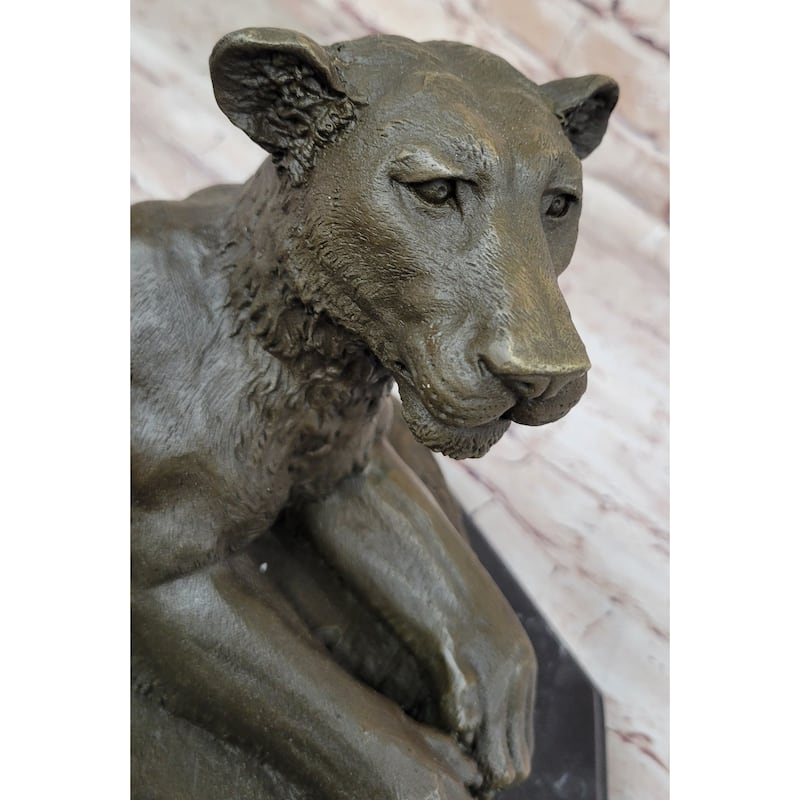 Art Deco Large Female African Wildlife Imitative Lion Bronze Sculpture Marble Statue Decor