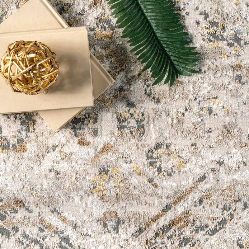 Nuloom Lucille Faded Vintage Medallion Area Rug