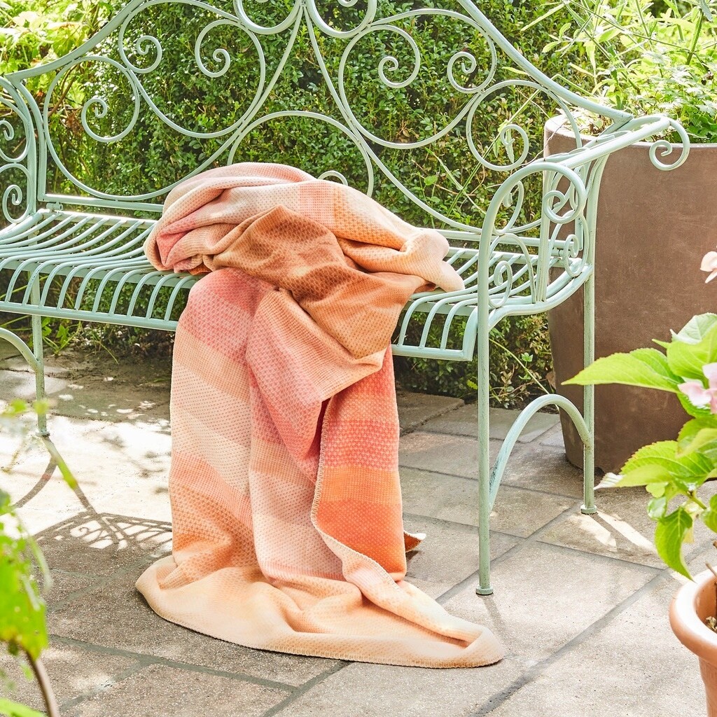 Ibena luxury store throws