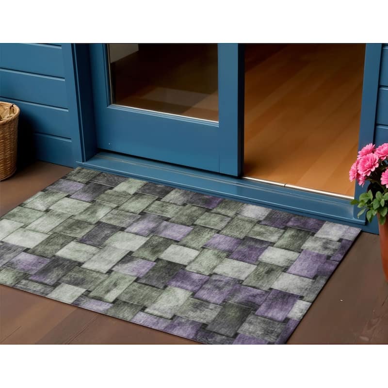 HomeRoots Striped Transitional Rectangle Outdoor Rug - 3' x 5'