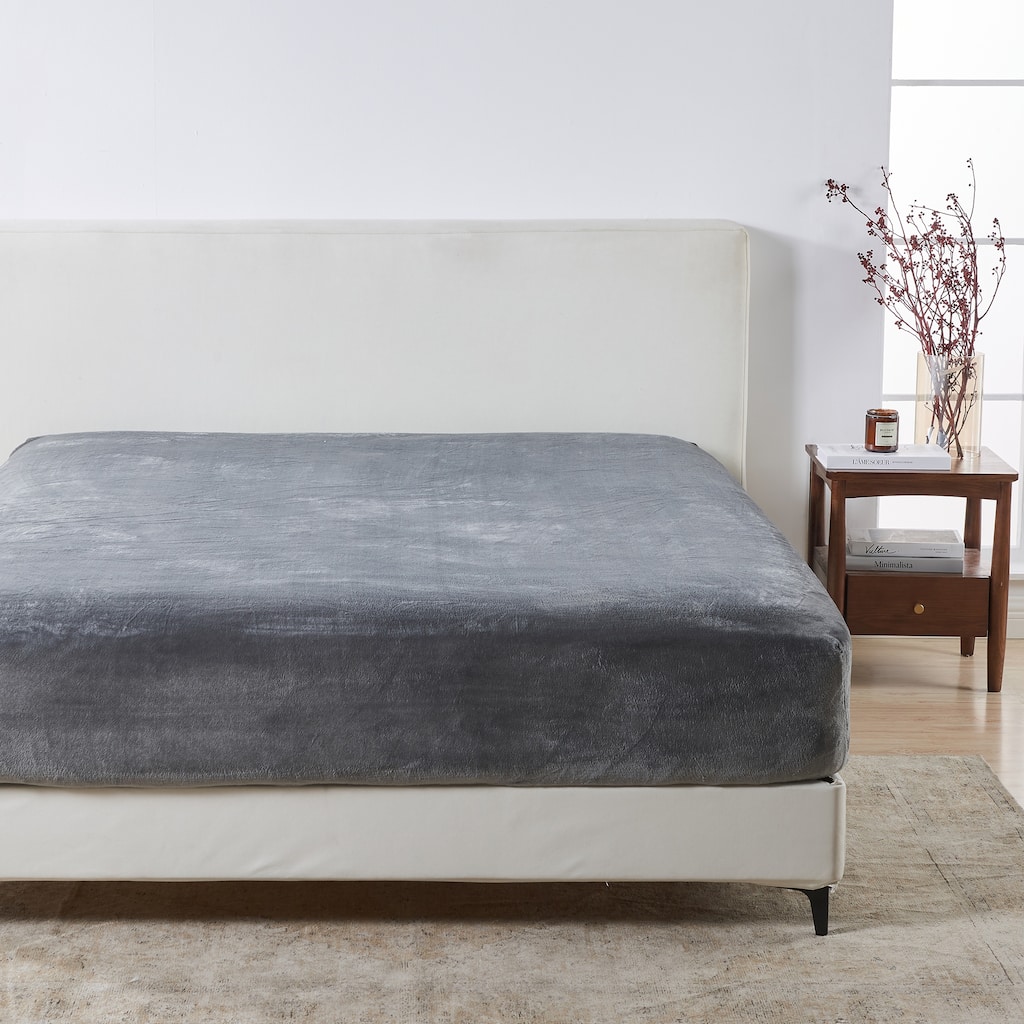 Linery & Co. Soft & Plush Velvet Single Fitted Sheet