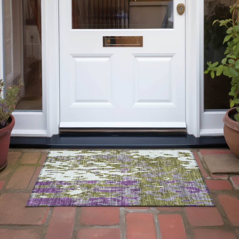Machine Washable Indoor/ Outdoor Abstract Contemporary Chantille Rug - Olive - 1'8" x 2'6"