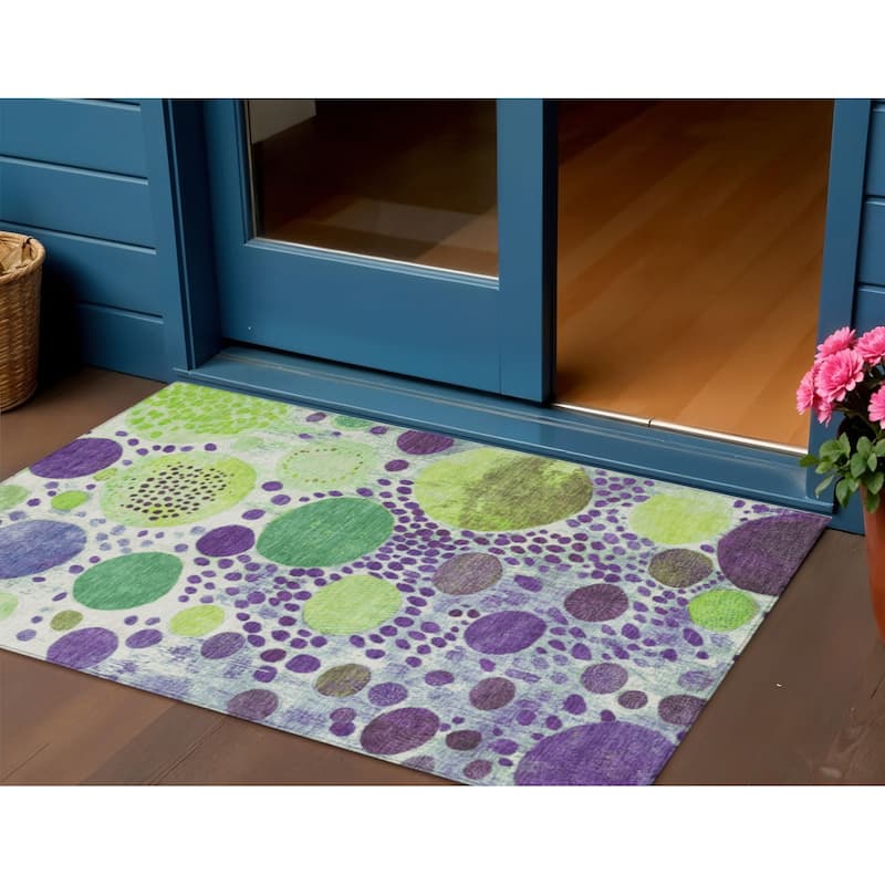 HomeRoots Geometric Transitional Rectangle Outdoor Rug - 3' x 5'