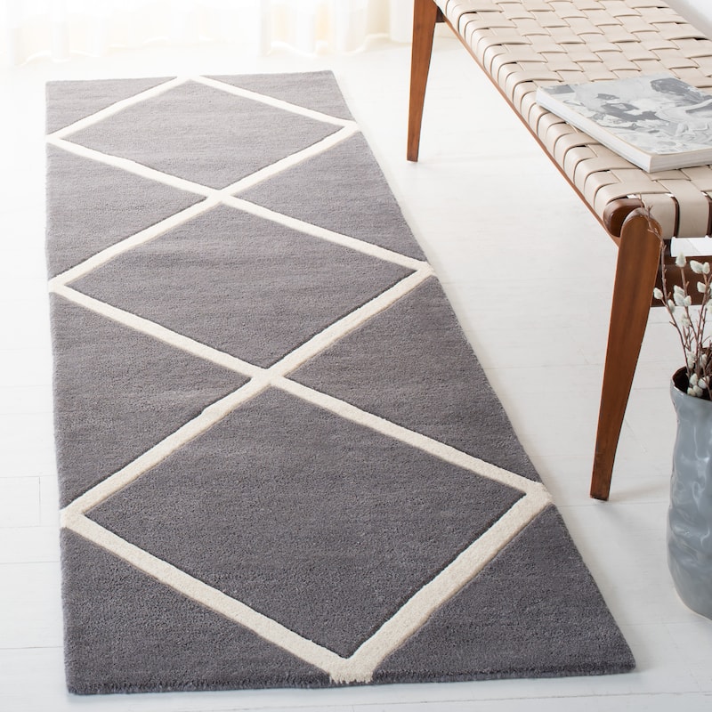 SAFAVIEH, Handmade Chatham Ezzelina Modern Moroccan Wool Rug - 2'3" x 7' Runner - Dark Grey/Ivory