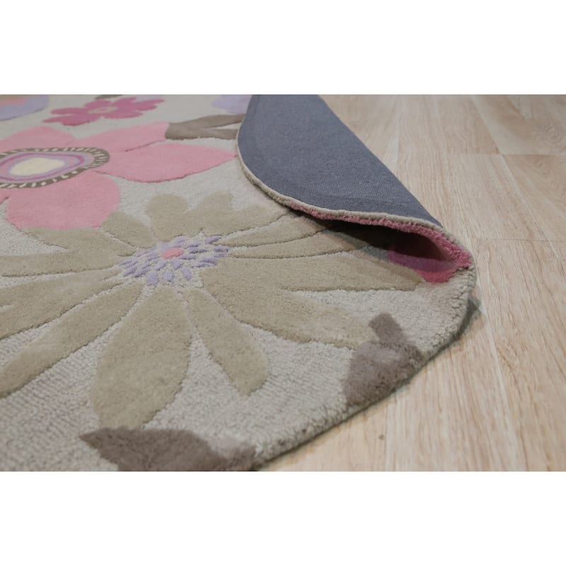 Home Decor Gray Florida Area Rug by EORC Stylish and Versatile Area Rug for Adding a Modern Touch and Comfort to Your Living