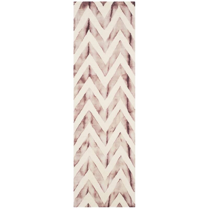 SAFAVIEH Dip Dye Erkhild Hand-tufted Wool Chevron Area Rug
