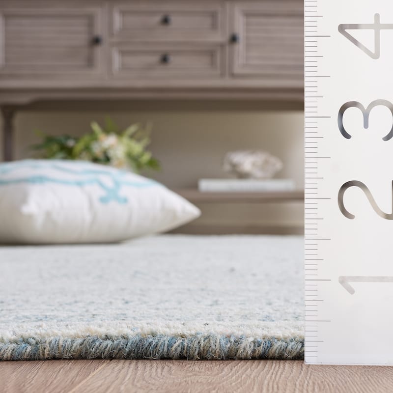 SAFAVIEH Handmade Abstract Leonide Modern Wool Rug