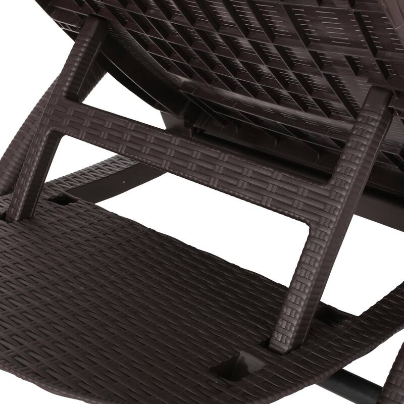 Outdoor Polypropylene Resin Recliner with Armrests