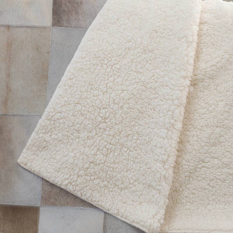 Premium Machine Washable ASB105 Faux Cowhide Sherpa Throw Blanket