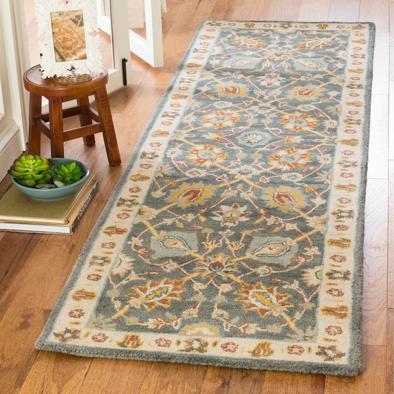 SAFAVIEH Handmade Classic Gertje Traditional Oriental Wool Rug - 2'3" x 8' Runner - Dark Grey/Ivory