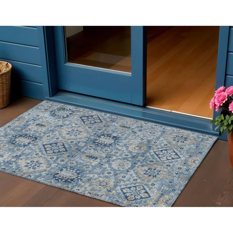 HomeRoots Floral Medallion Traditional Rectangle Outdoor Rug - 3' x 5'