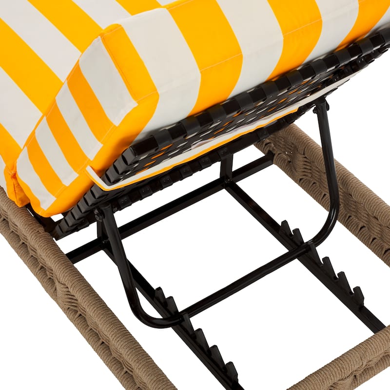 SAFAVIEH Outdoor Living Callan Lounger - 75"W x 26"D x 13"H