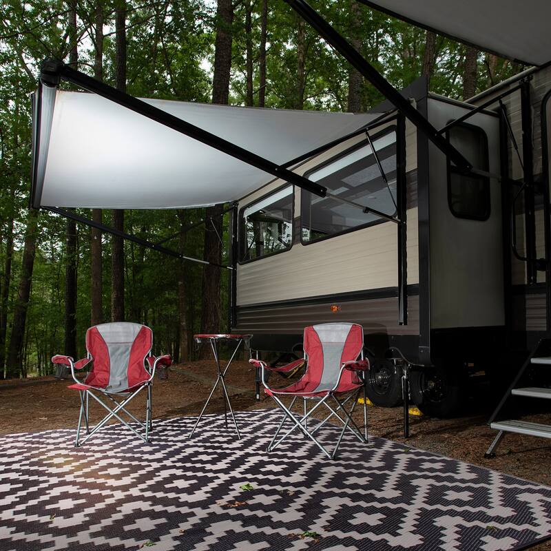 Trellis Geometric Reversible Plastic Outdoor Rugs