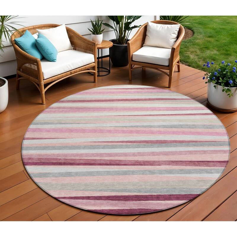 HomeRoots Striped Transitional Rectangle Outdoor Rug - 8' Round