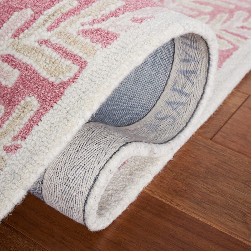 SAFAVIEH Handmade Capri Ilianka Wool Rug