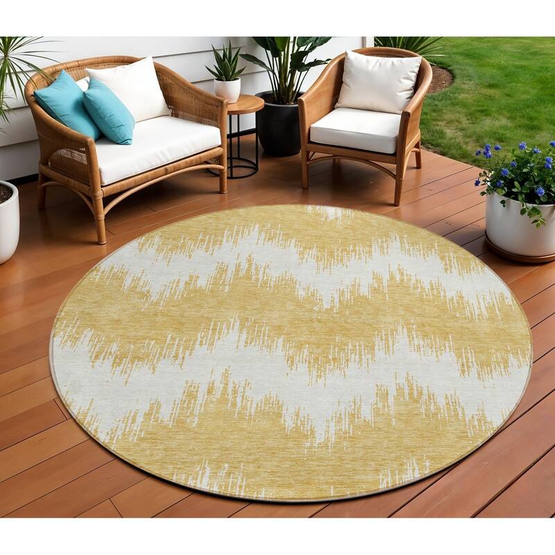 HomeRoots Chevron Transitional Rectangle Outdoor Rug - 8' Round