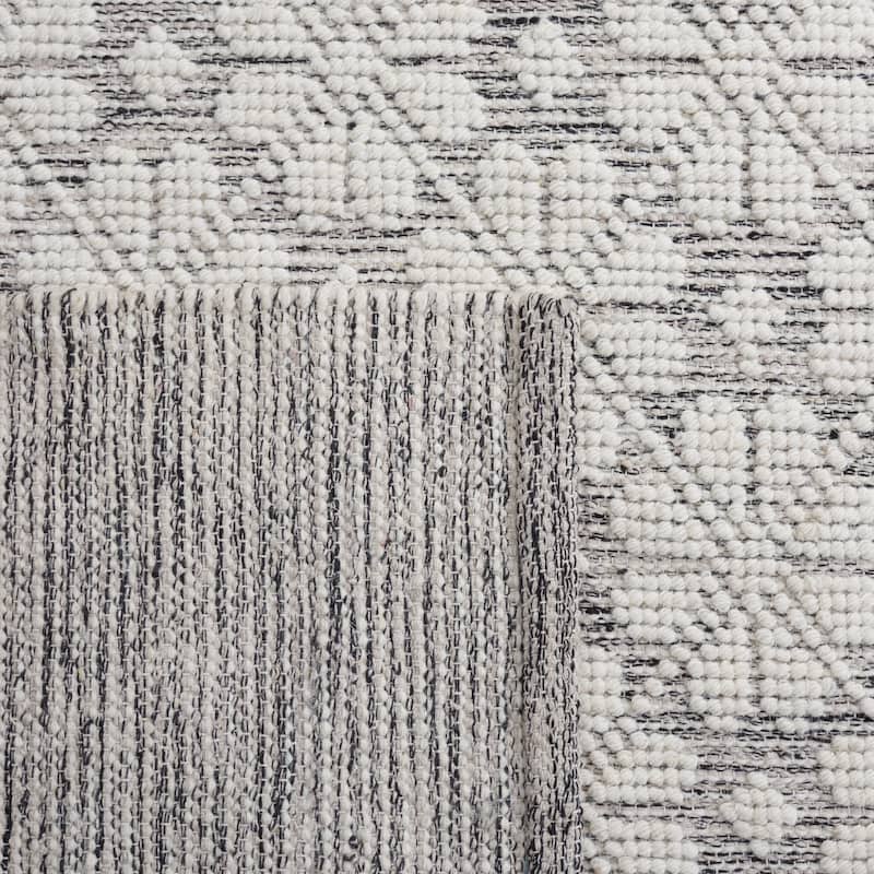 Martha Stewart by SAFAVIEH, Handmade Micheline Wool Rug