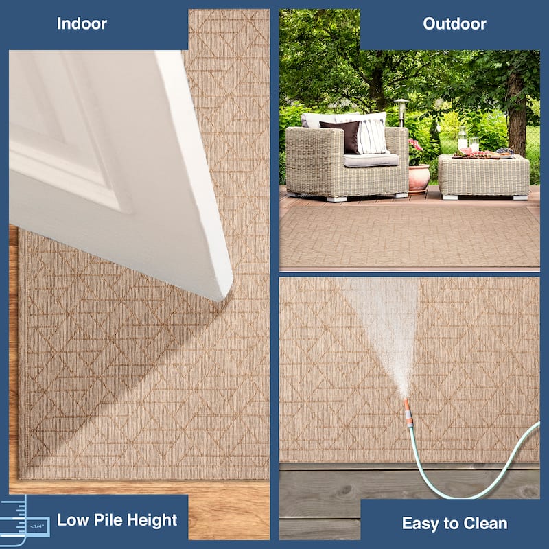 Liora Manne Carmel Pyramid Indoor/Outdoor Rug