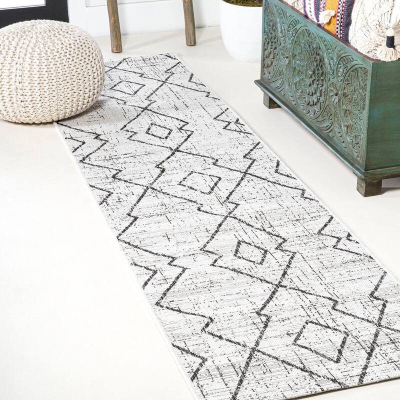 JONATHAN Y Derya Tribal Diamond Trellis Indoor/Outdoor Area Rug