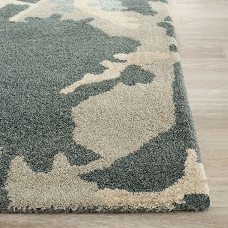 SAFAVIEH Handmade Bella Tinatin Modern Floral Wool Rug
