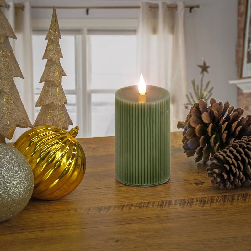 HGTV Home Collection Georgetown 9 in Real Motion Flameless Candle With Remote, Green LED - 9 in