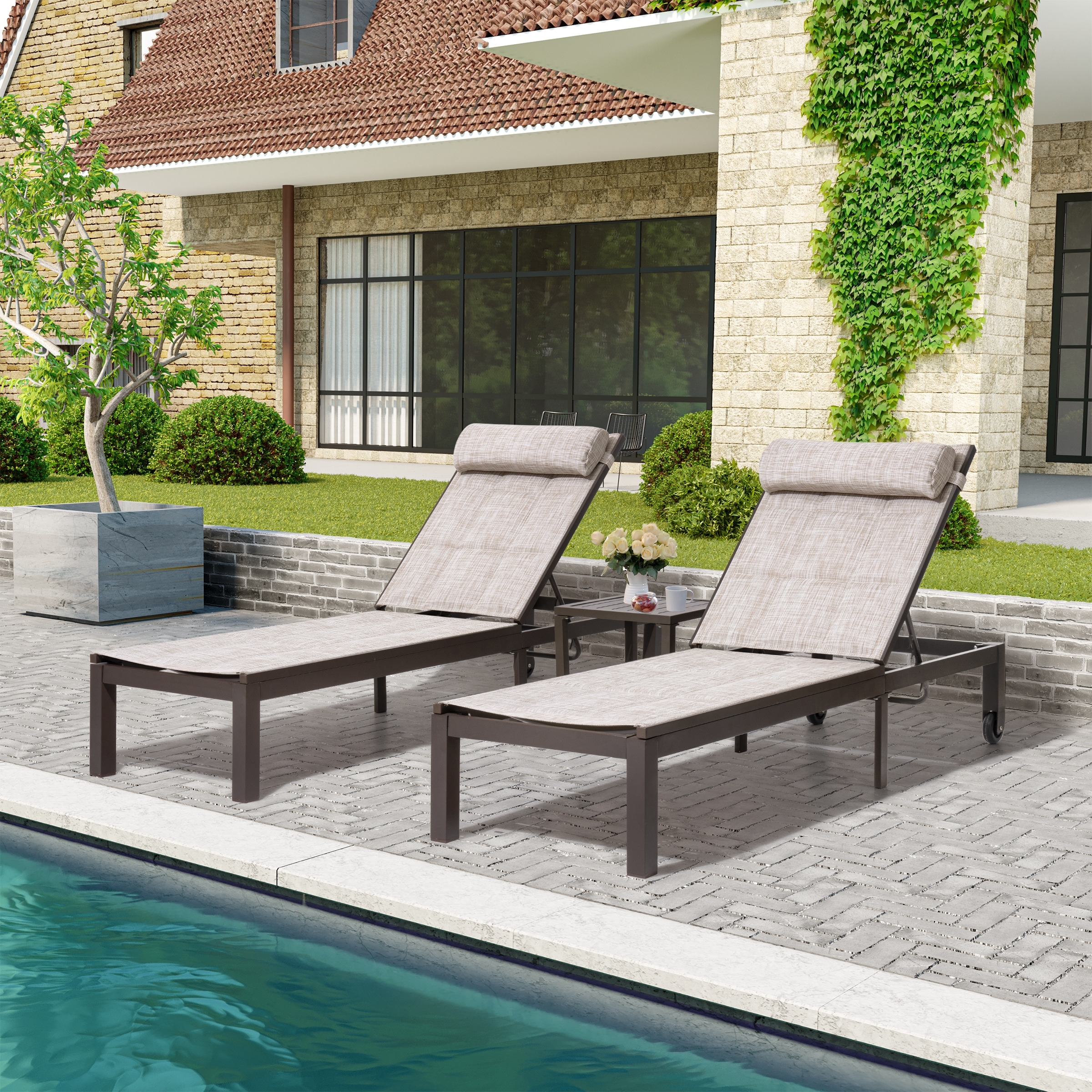 Small shop outdoor chaise