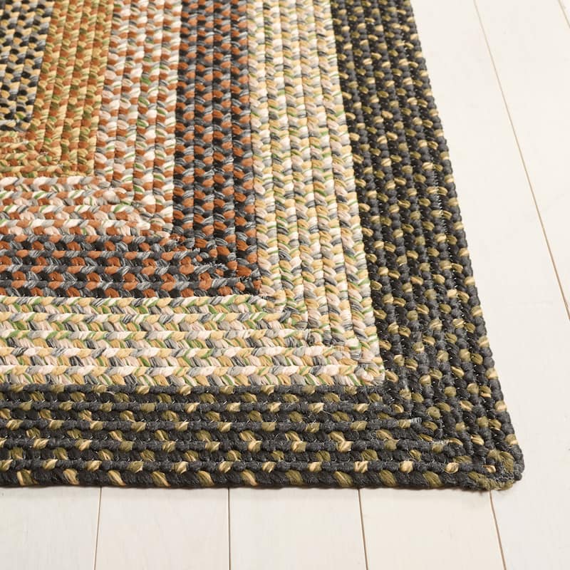SAFAVIEH Handmade Braided Jo Machine Washable Country Casual Rug