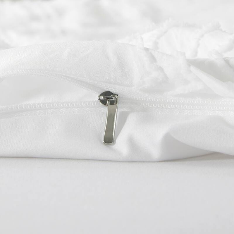 Clipped Jacquard Geometric Duvet Cover & Pillowcase Set