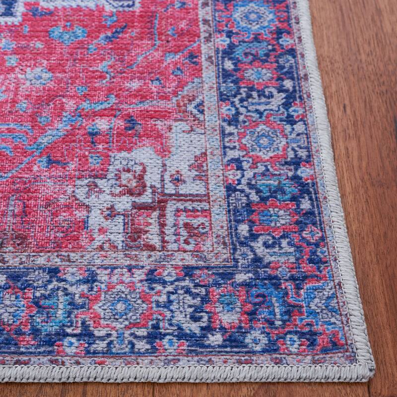 SAFAVIEH Serapi Machine Washable Sebiha Medallion Distressed Rug