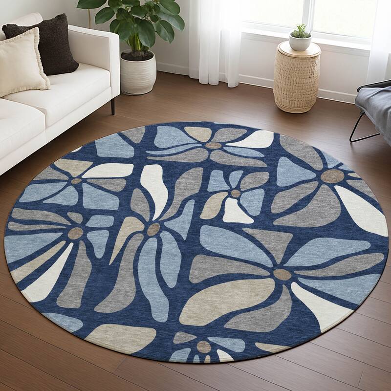 Machine Washable Indoor/ Outdoor Modern Gilcrest Chantille Rug